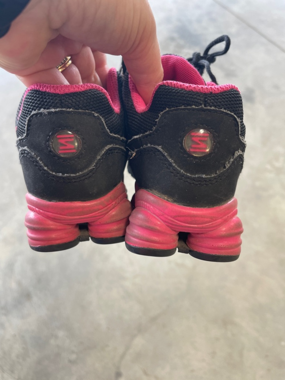 Nike Shox Baby Girl Pink Black Toddler Size 11C - Picture 3 of 5